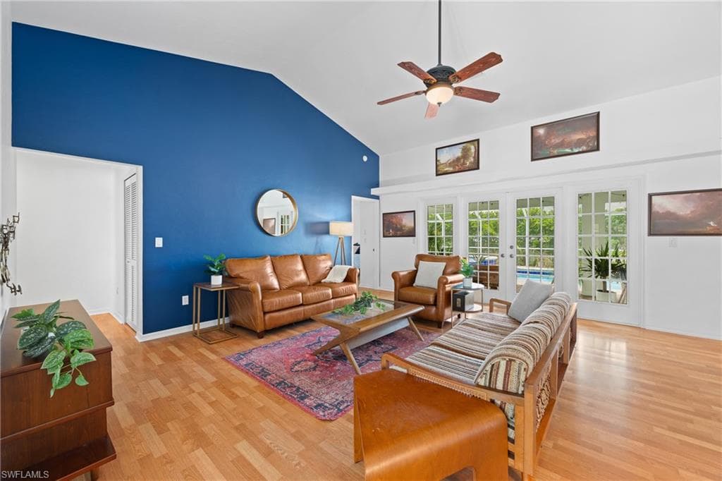 6872 Fairview ST-7