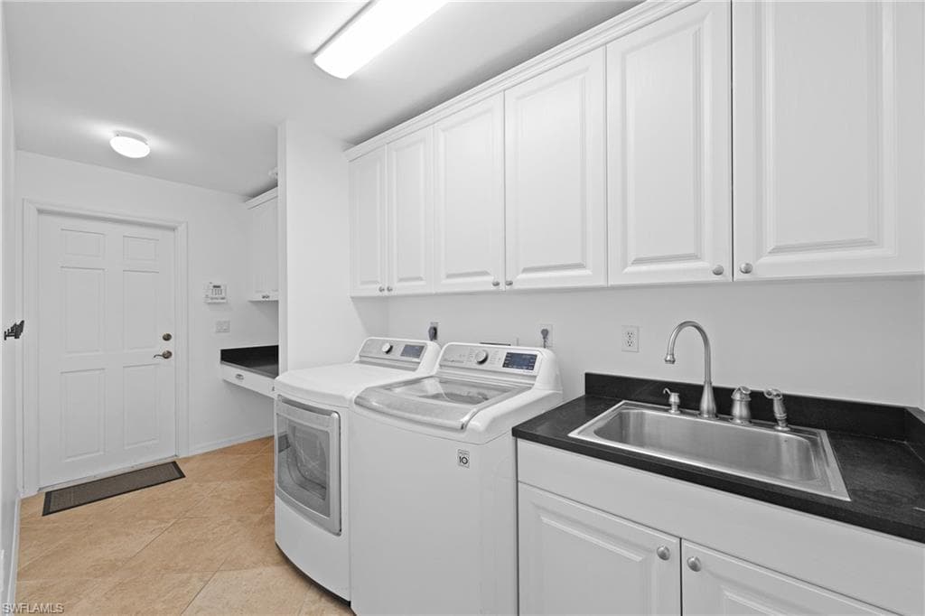 6872 Fairview ST-28
