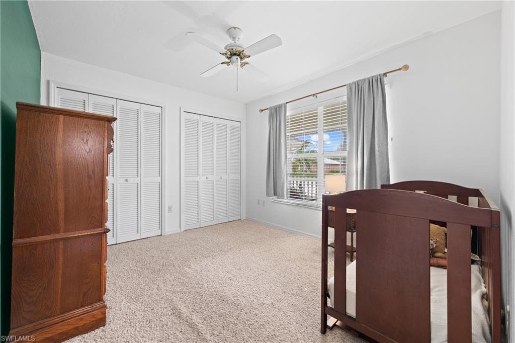 6872 Fairview ST-25