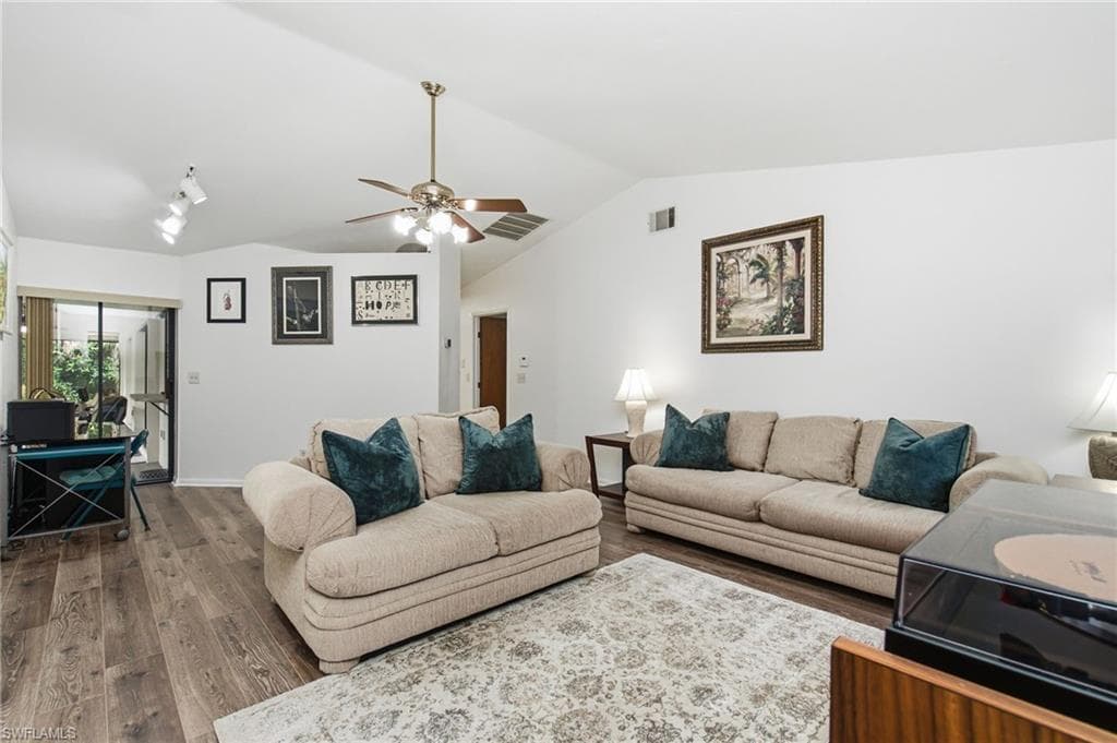 11365 Rabun Gap DR-28