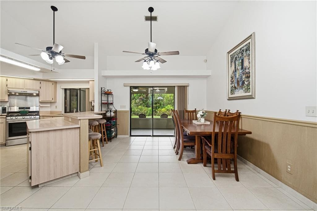 11365 Rabun Gap DR-25