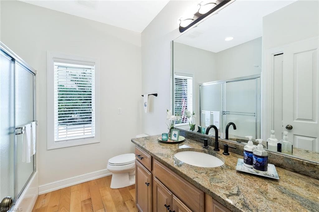 2130 Sunset CIR-26
