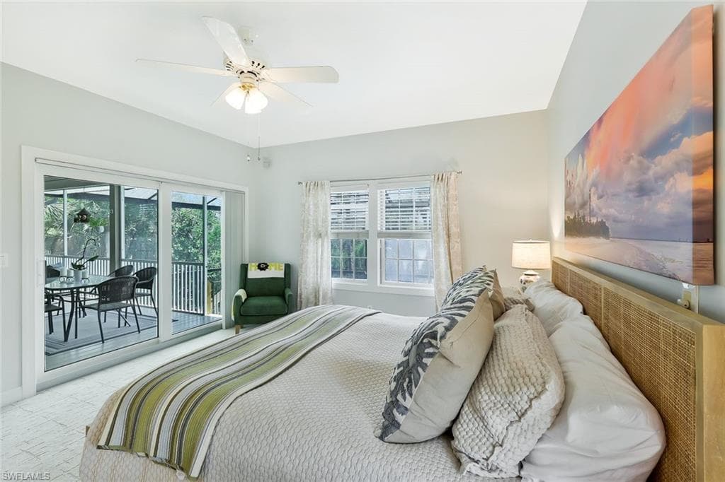 2130 Sunset CIR-22