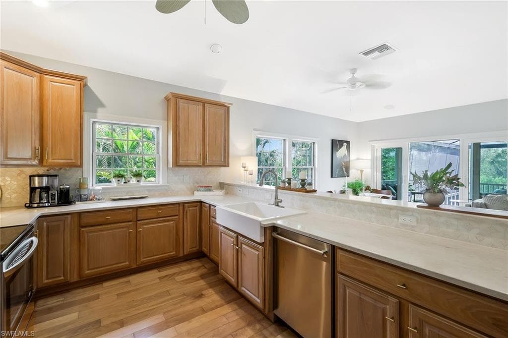 2130 Sunset CIR-15