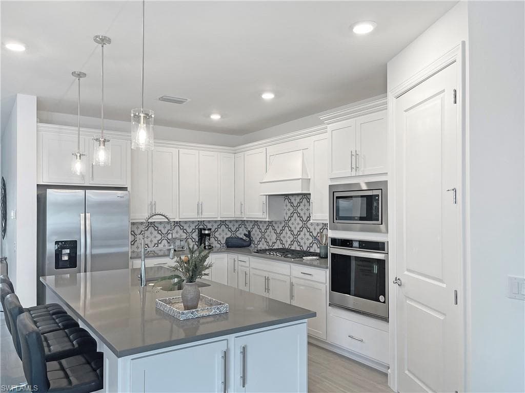 2057 Yellowfin CIR-9