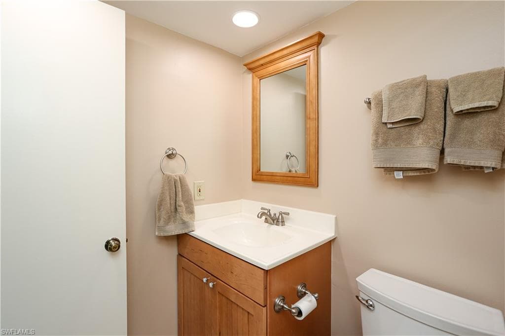 300 Forest Lakes BLVD 202-19