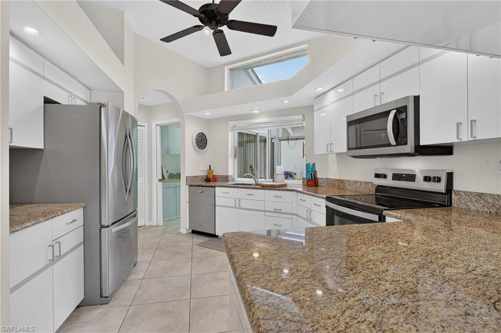 11931 King James CT-15