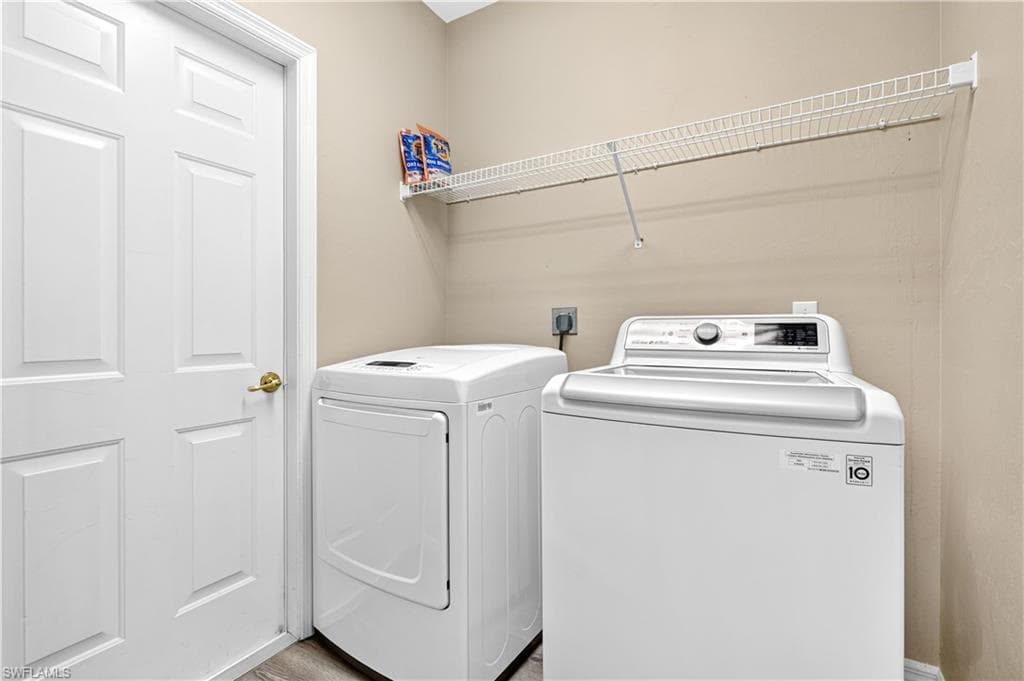7586 Sika Deer WAY-43