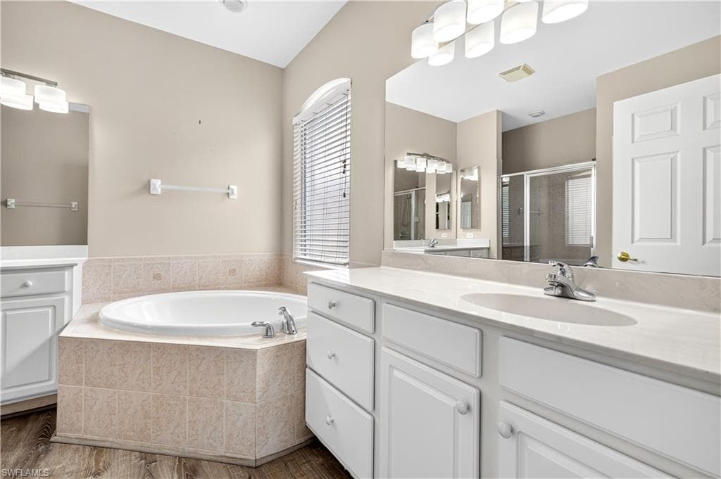 7586 Sika Deer WAY-35