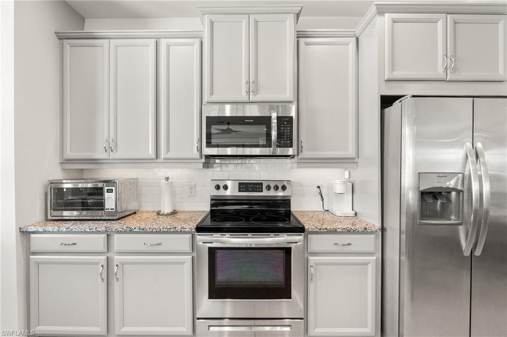 26213 Palace LN 202-13