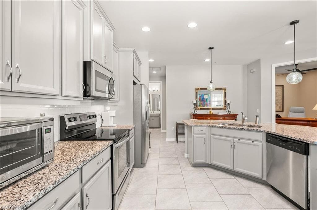 26213 Palace LN 202-14