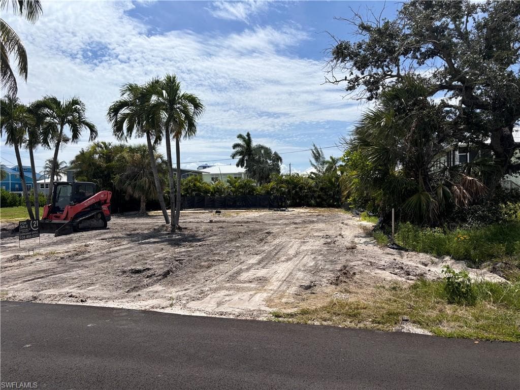 126 Mandalay RD-9