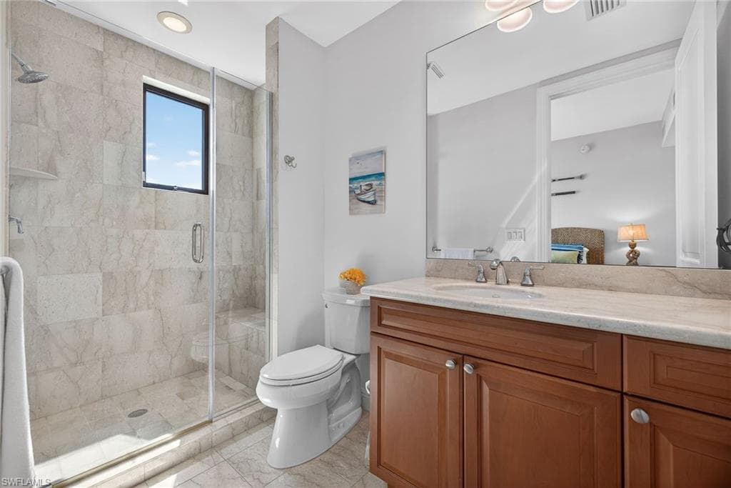 1540 5TH AVE S D305-23