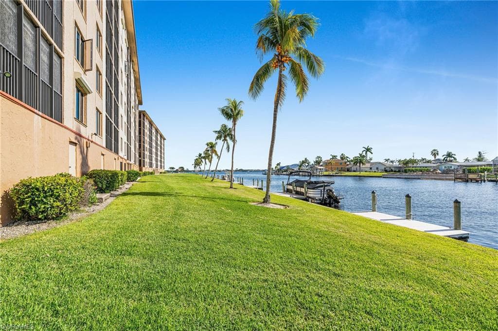 4260 SE 20th PL 401-7