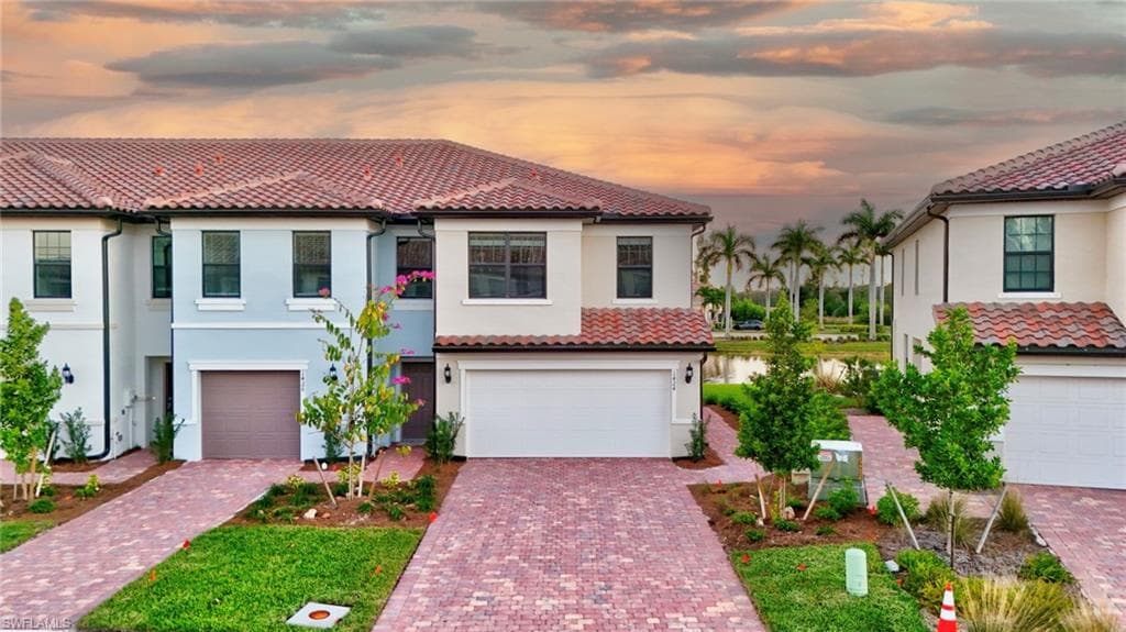 1424 Weeping Willow CT-1