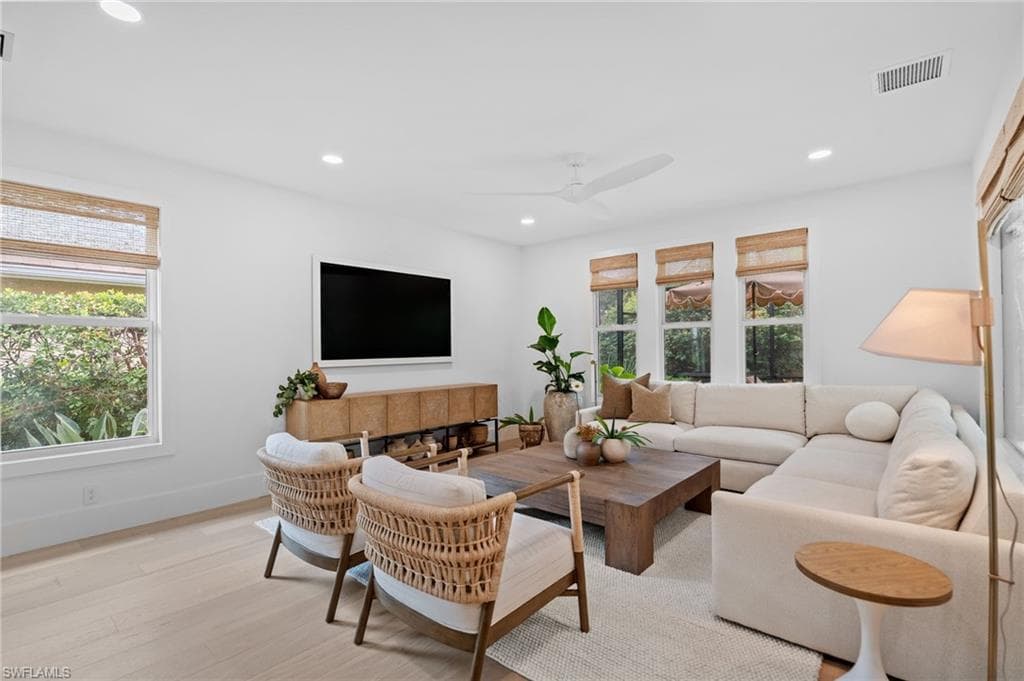 189 Edgemere WAY S-16