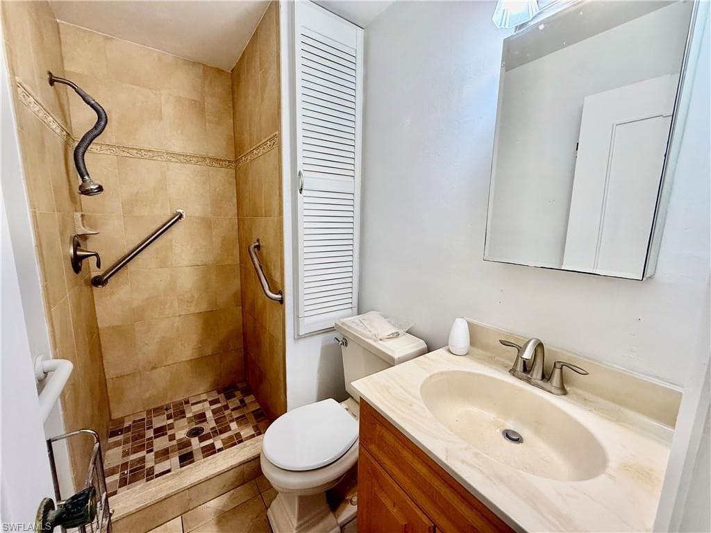 36 Heath Aster LN-17
