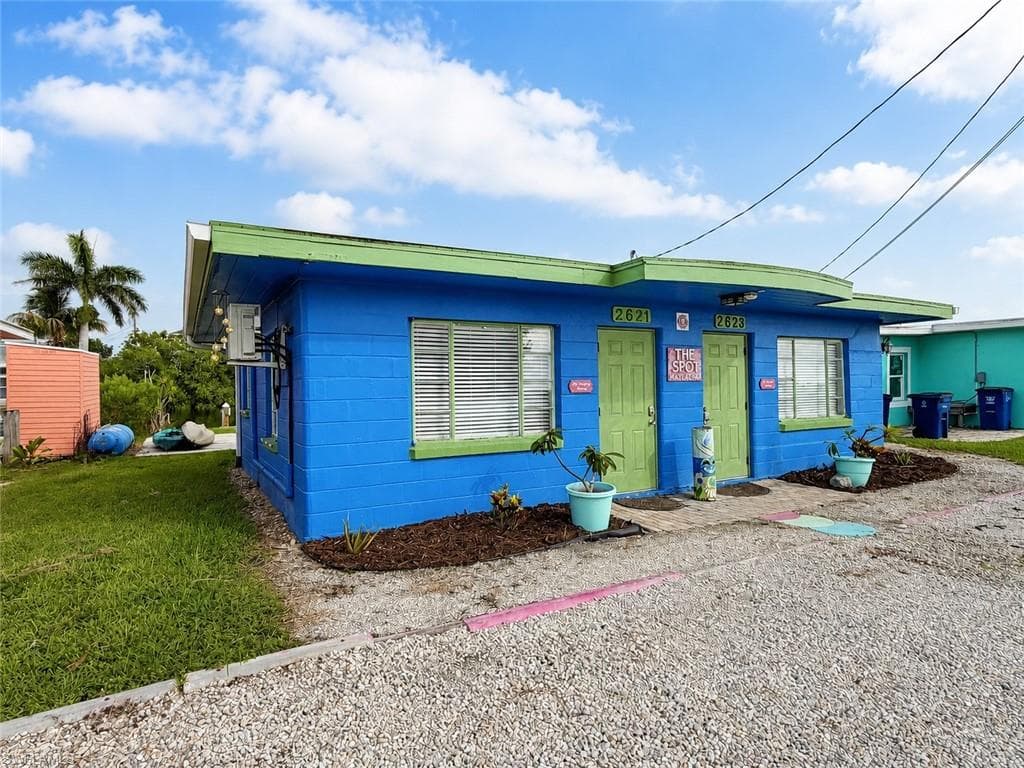 2623 2nd ST-2