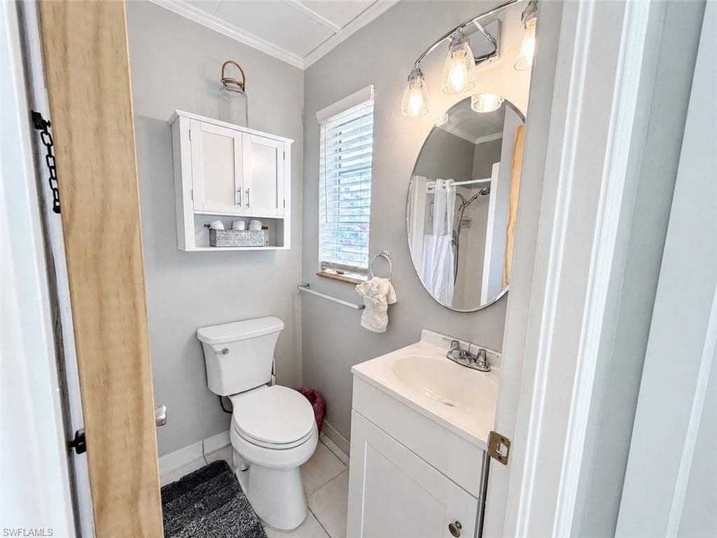 2623 2nd ST-9