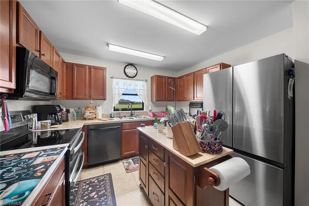 724 Evening Shade LN-6