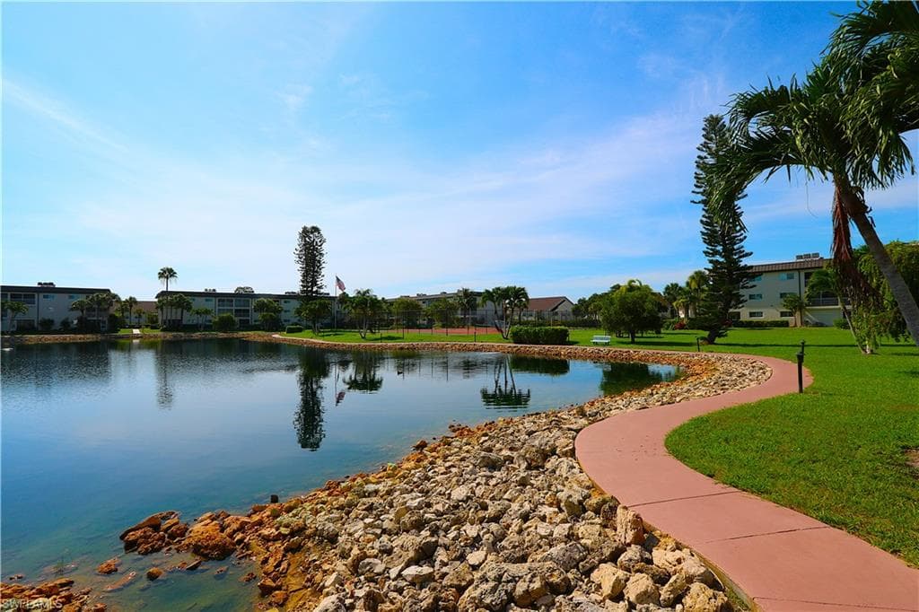1004 Manatee RD H202-20