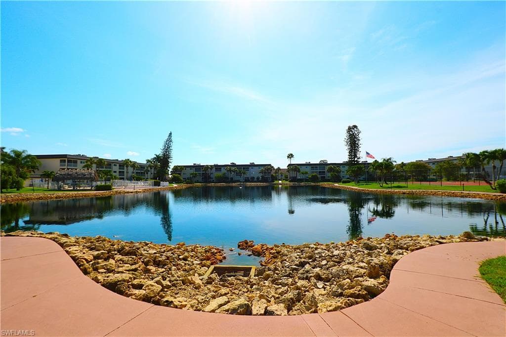1004 Manatee RD H202-18