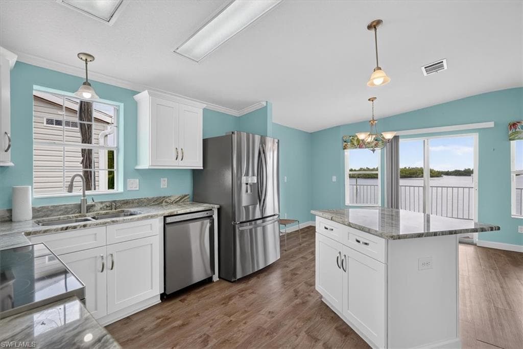43 Emily LN-6