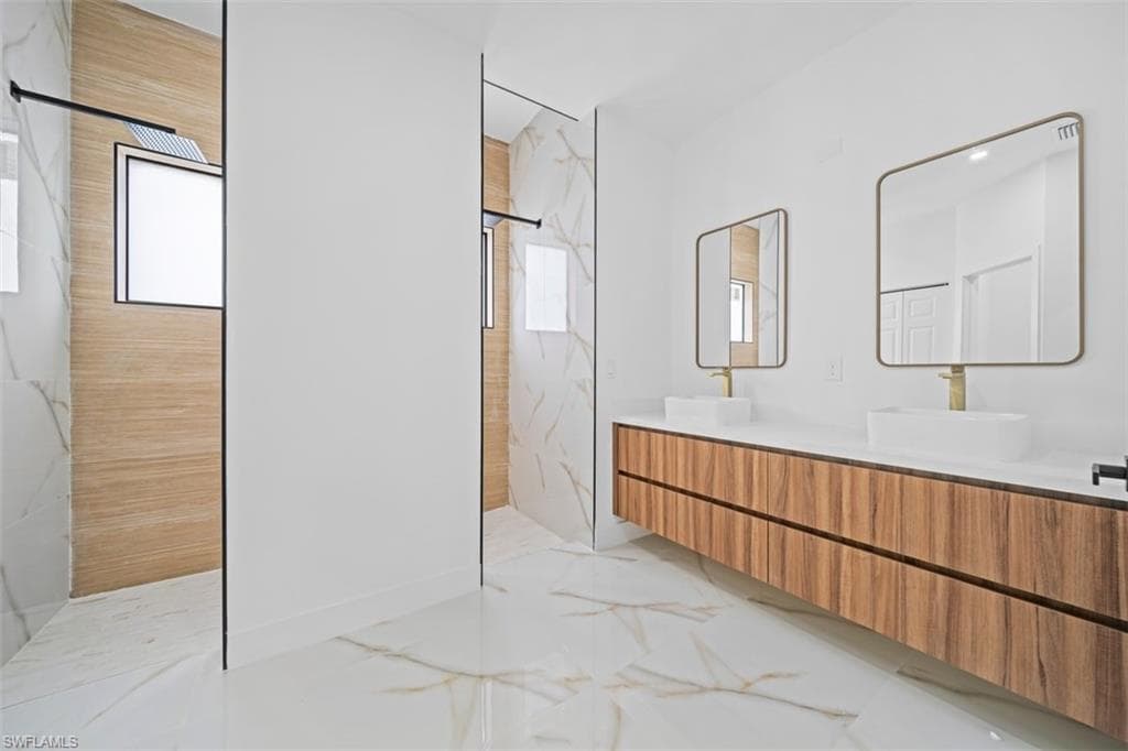 1110 Rush AVE-23