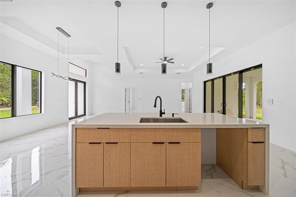 1110 Rush AVE-13