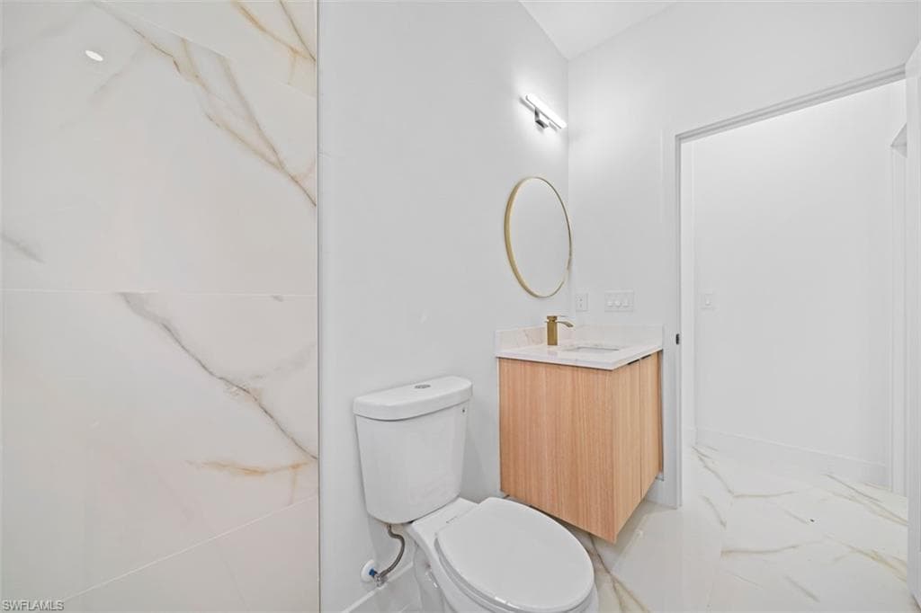1110 Rush AVE-16
