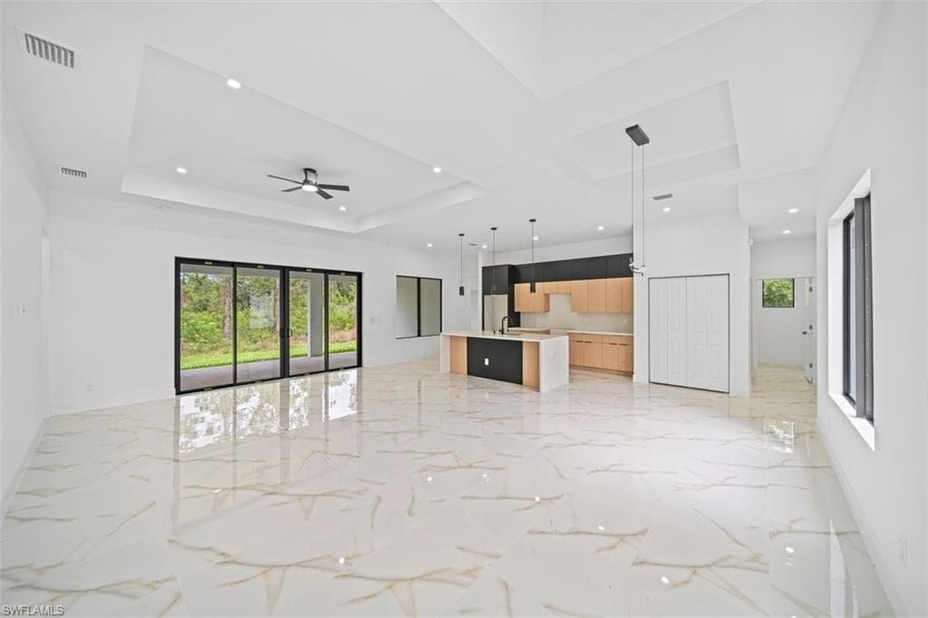 1110 Rush AVE-7