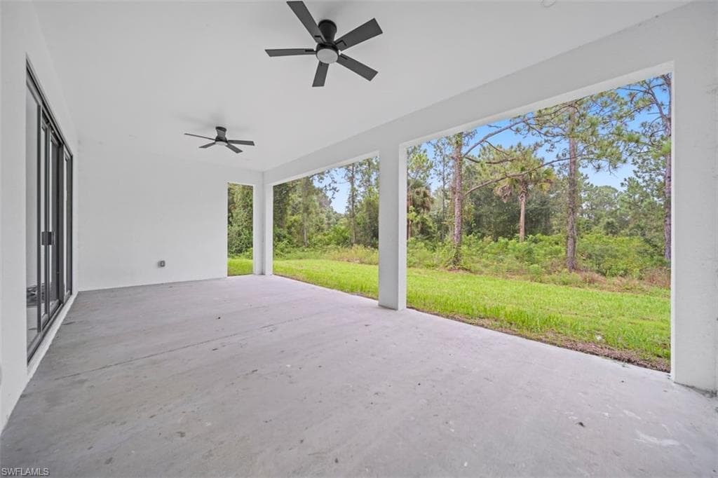 1110 Rush AVE-36