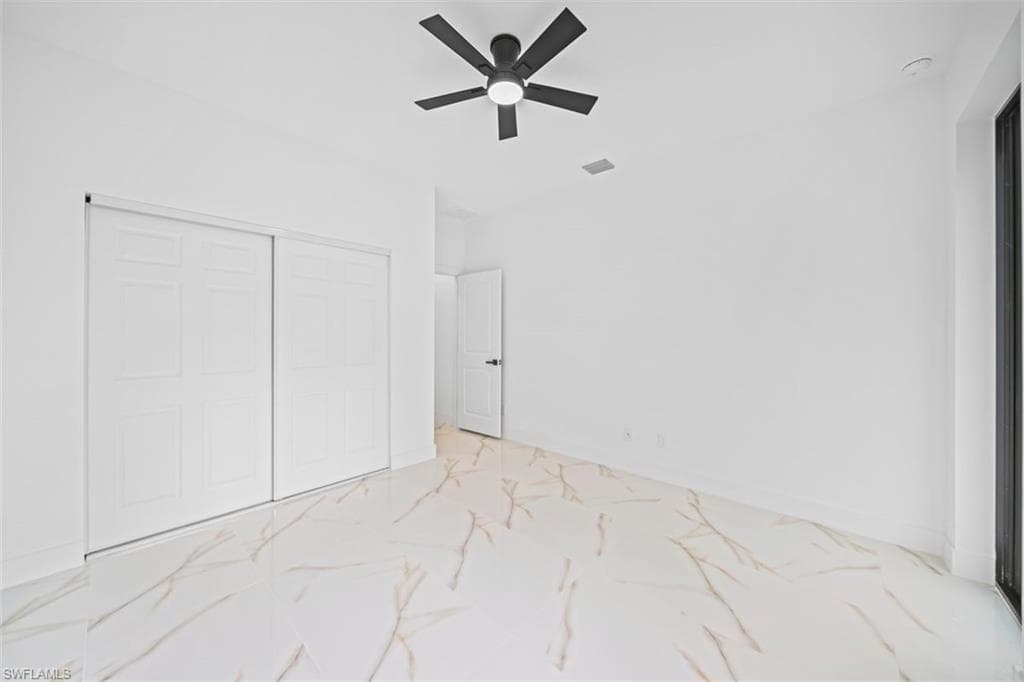 1110 Rush AVE-20
