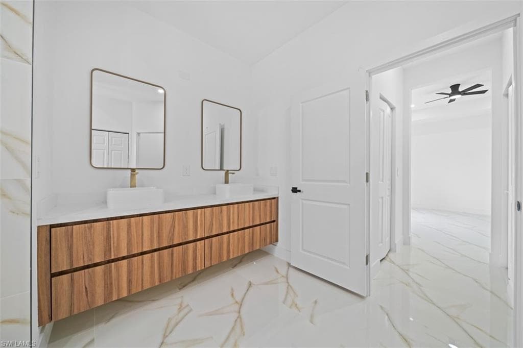 1110 Rush AVE-24