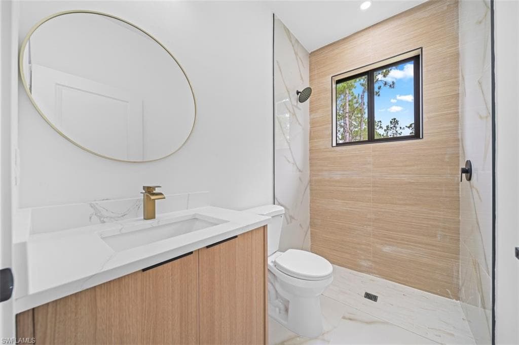 1110 Rush AVE-33