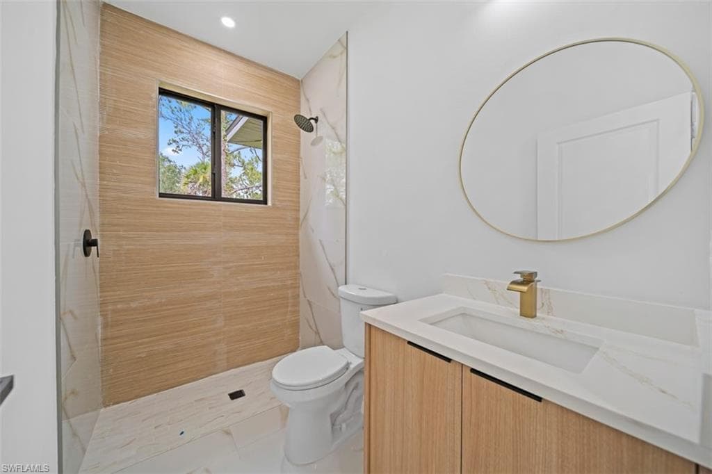 1110 Rush AVE-15