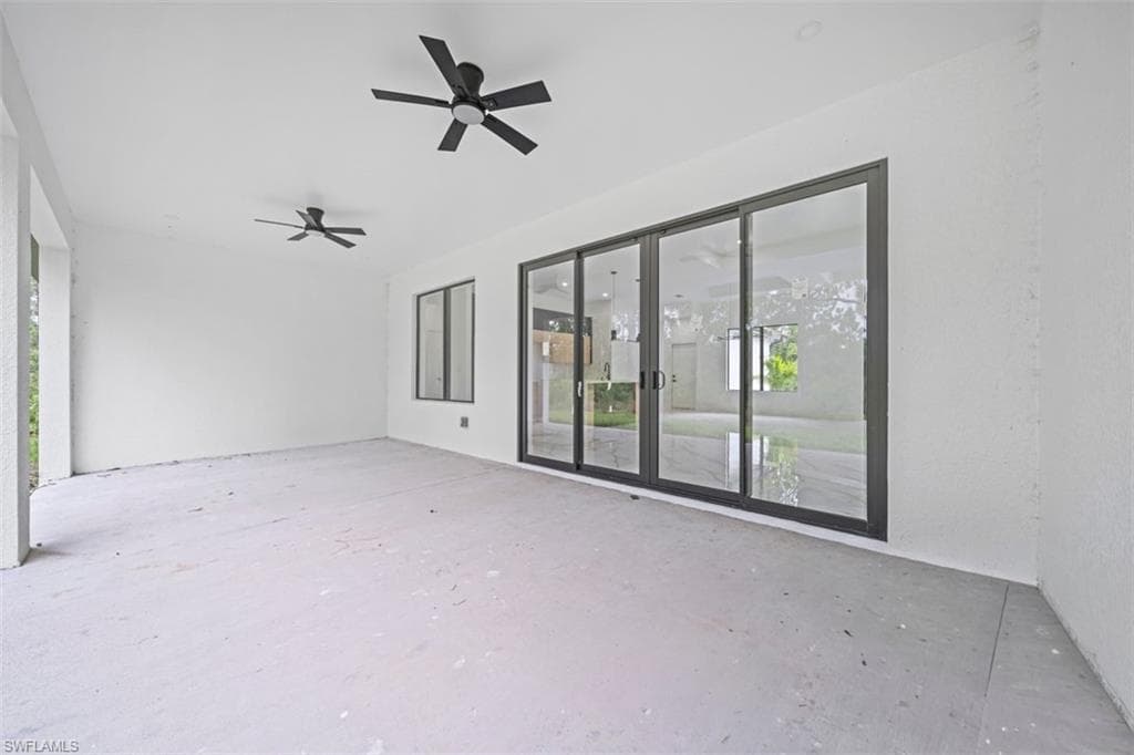 1110 Rush AVE-35