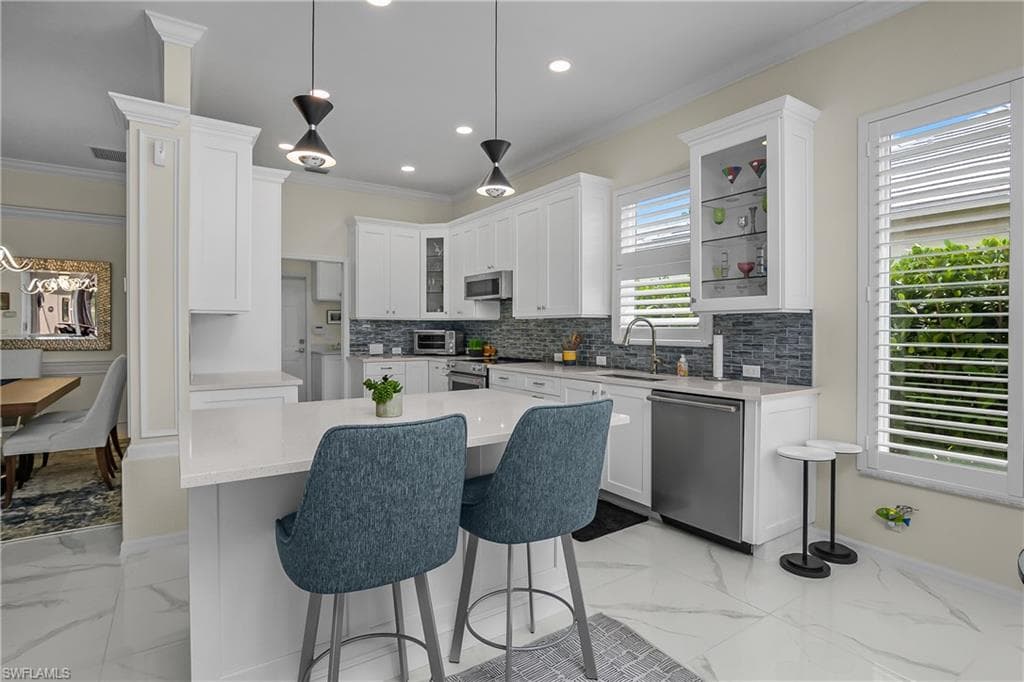 6099 Fairway CT-13