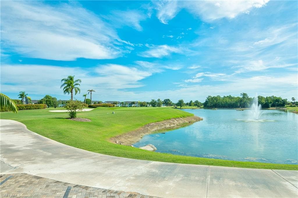 6099 Fairway CT-43