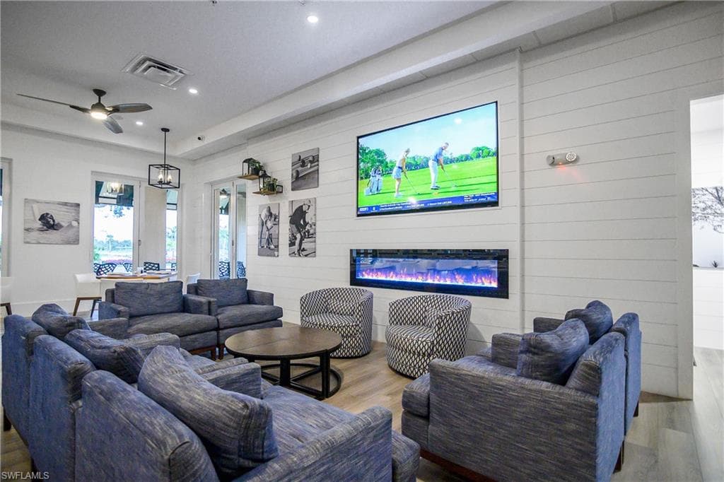6099 Fairway CT-45
