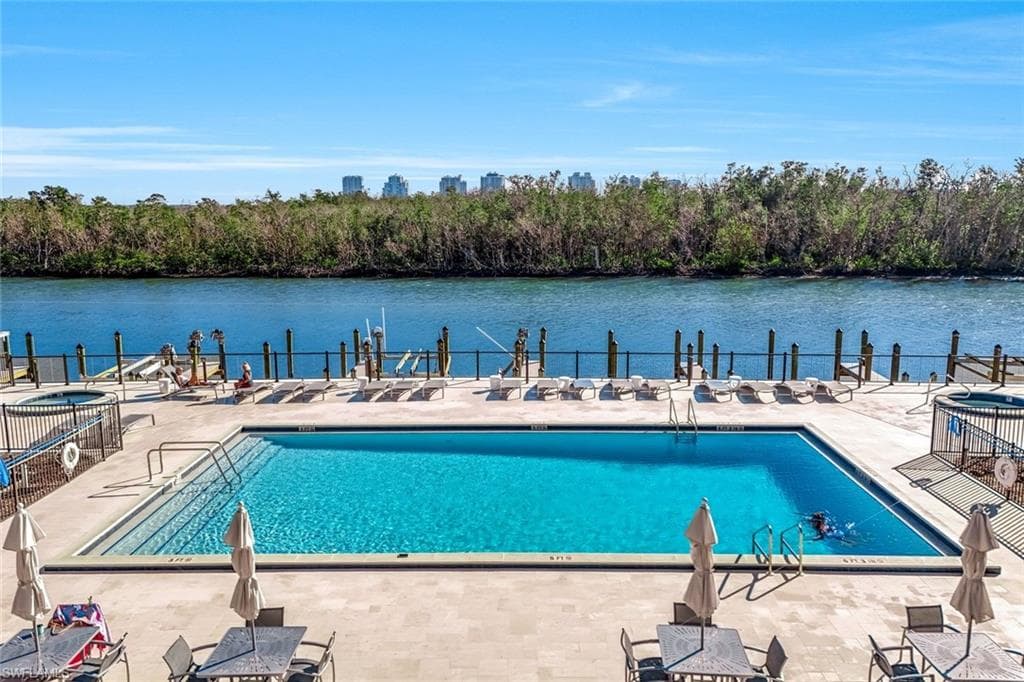 26235 Hickory BLVD 7C-2