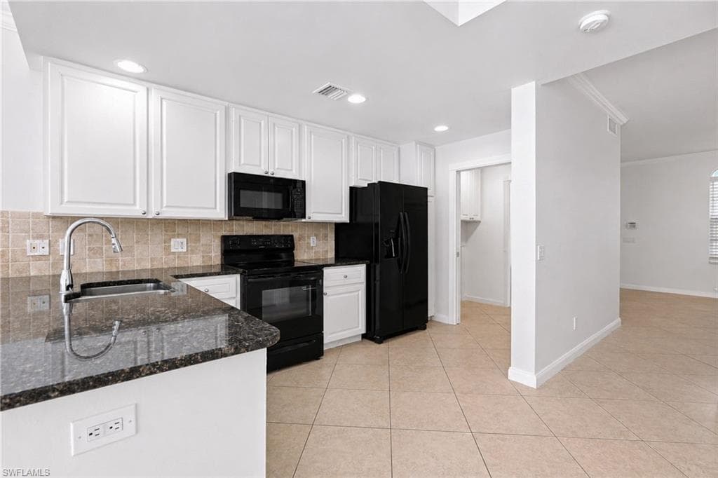 3564 Islandwalk CIR-16