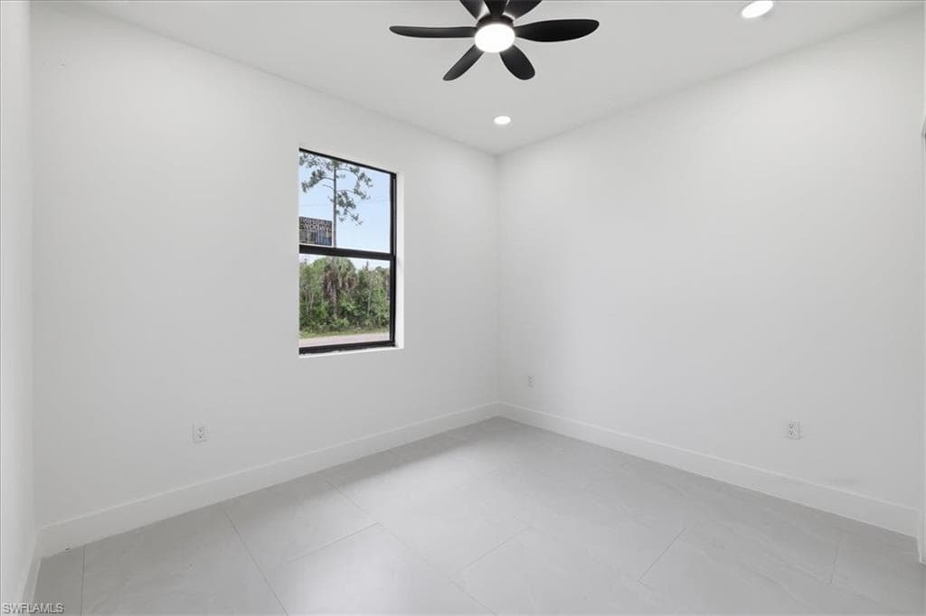 1151 Rachel ST E-28