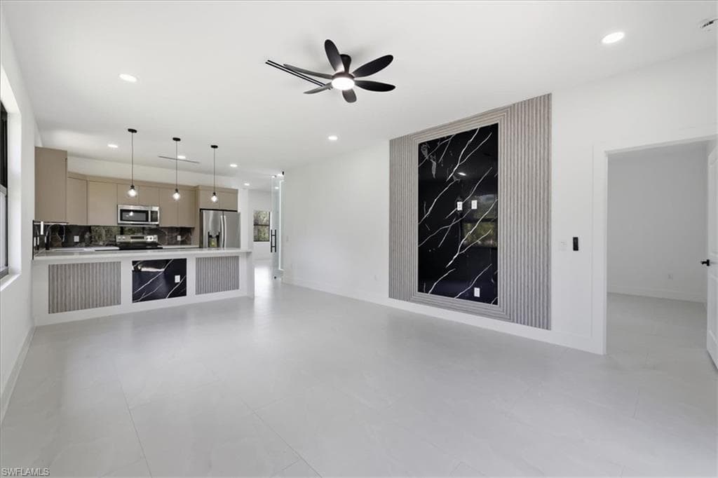 1151 Rachel ST E-37