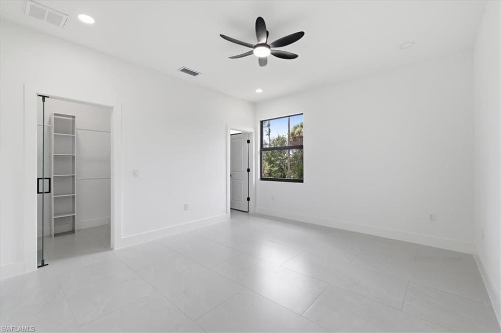 1151 Rachel ST E-25