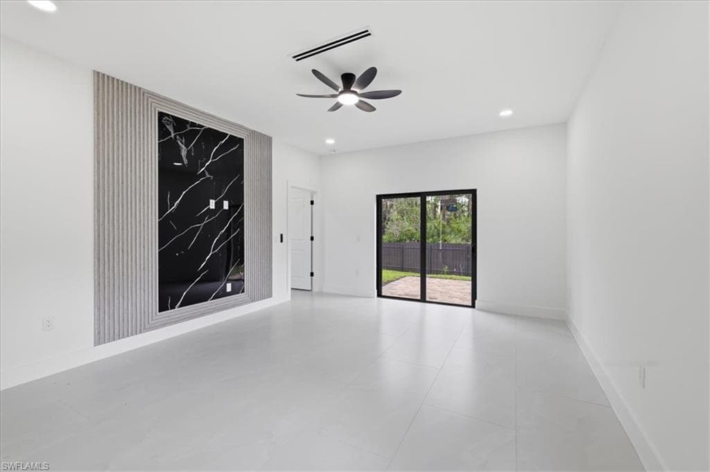1151 Rachel ST E-21