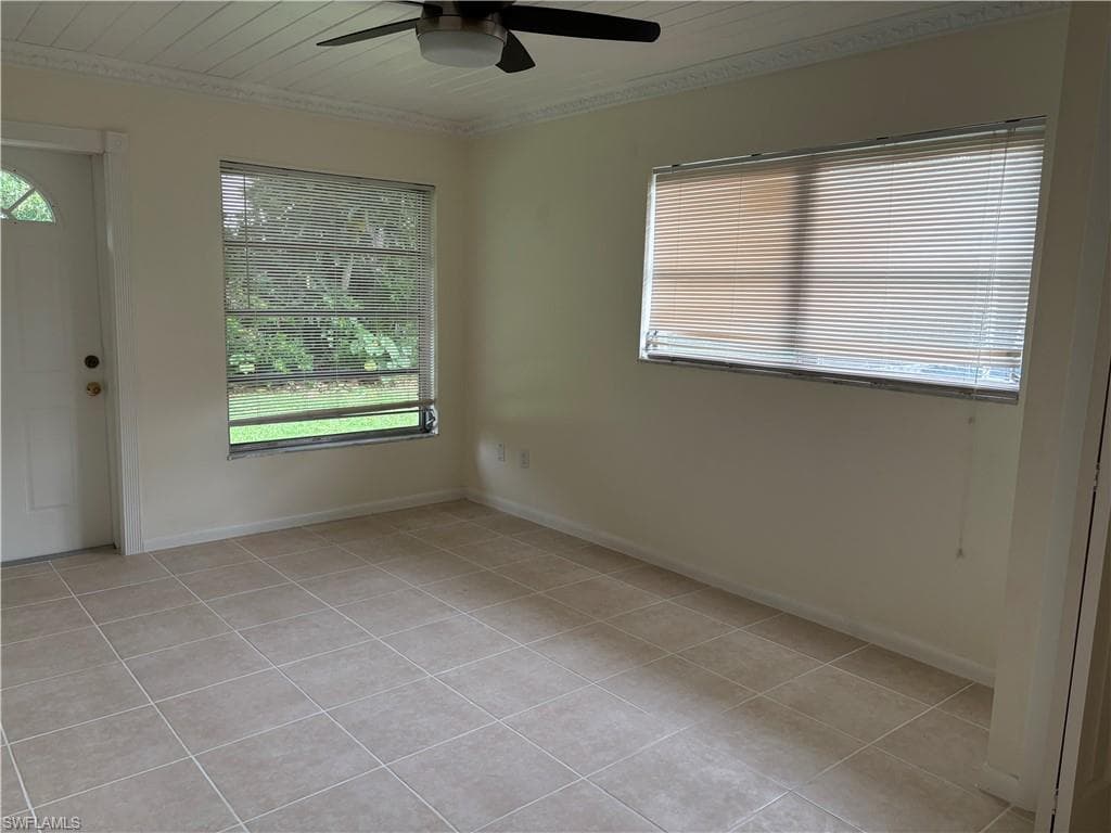 5661 Eichen CIR E-16