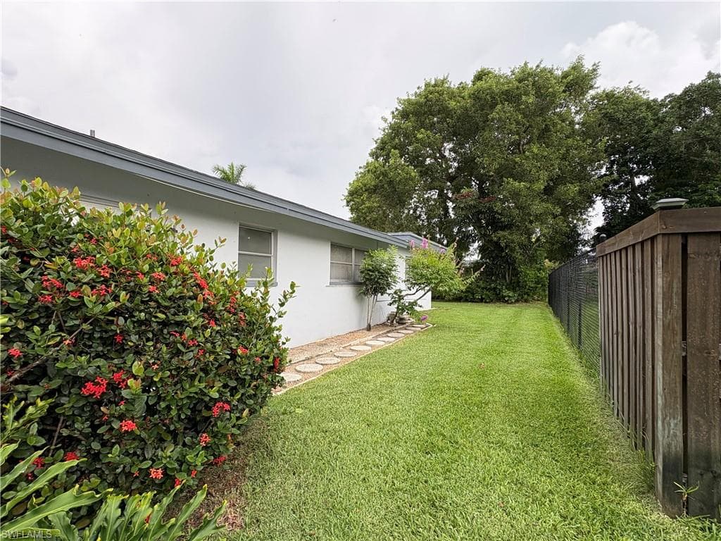 5661 Eichen CIR E-20
