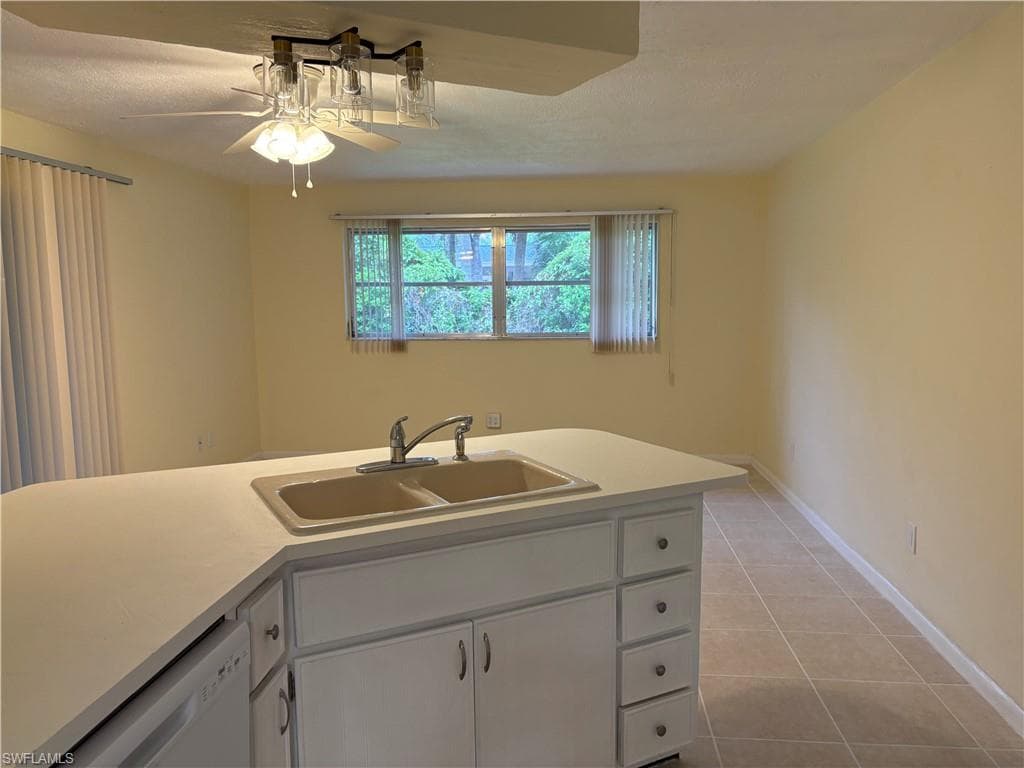 5661 Eichen CIR E-15