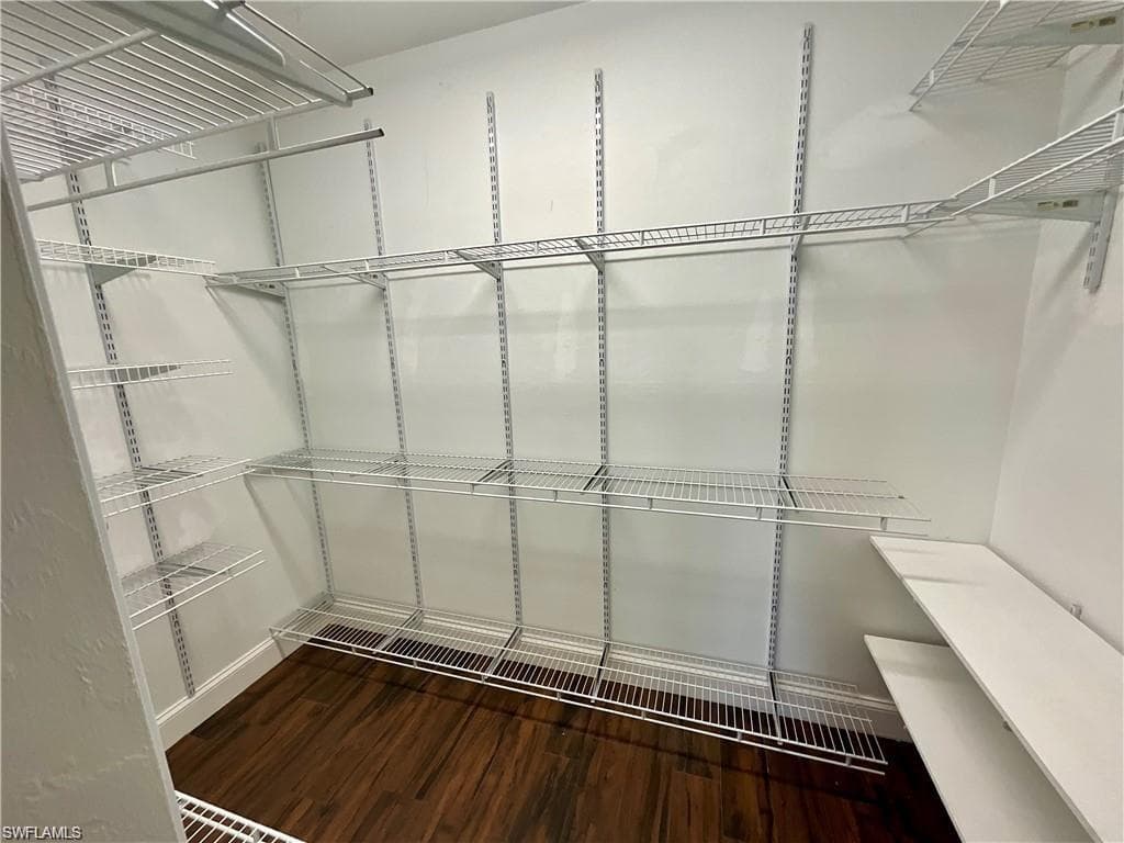 701 Meyer DR-9